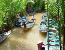 Sdostasien, Vietnam: Von den Bergstmmen bis zum Mekongdelta - Boote in einem Fluss